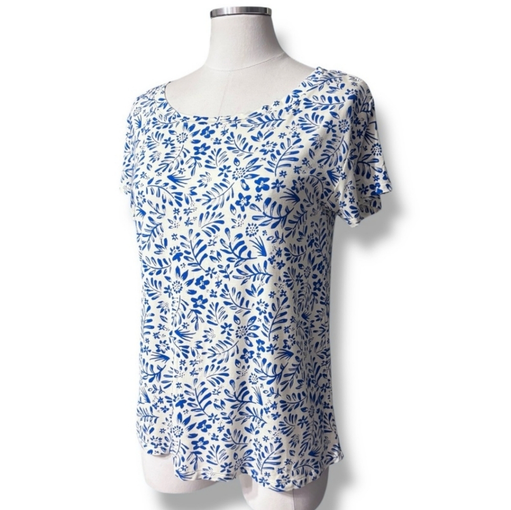 MODCLOTH Blue Floral Print Scoop Neck Top